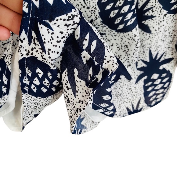 Lucca Pineapple Long Minimal Bell Sleeve Tie Neck Short Romper Size Large - Picture 6 of 10